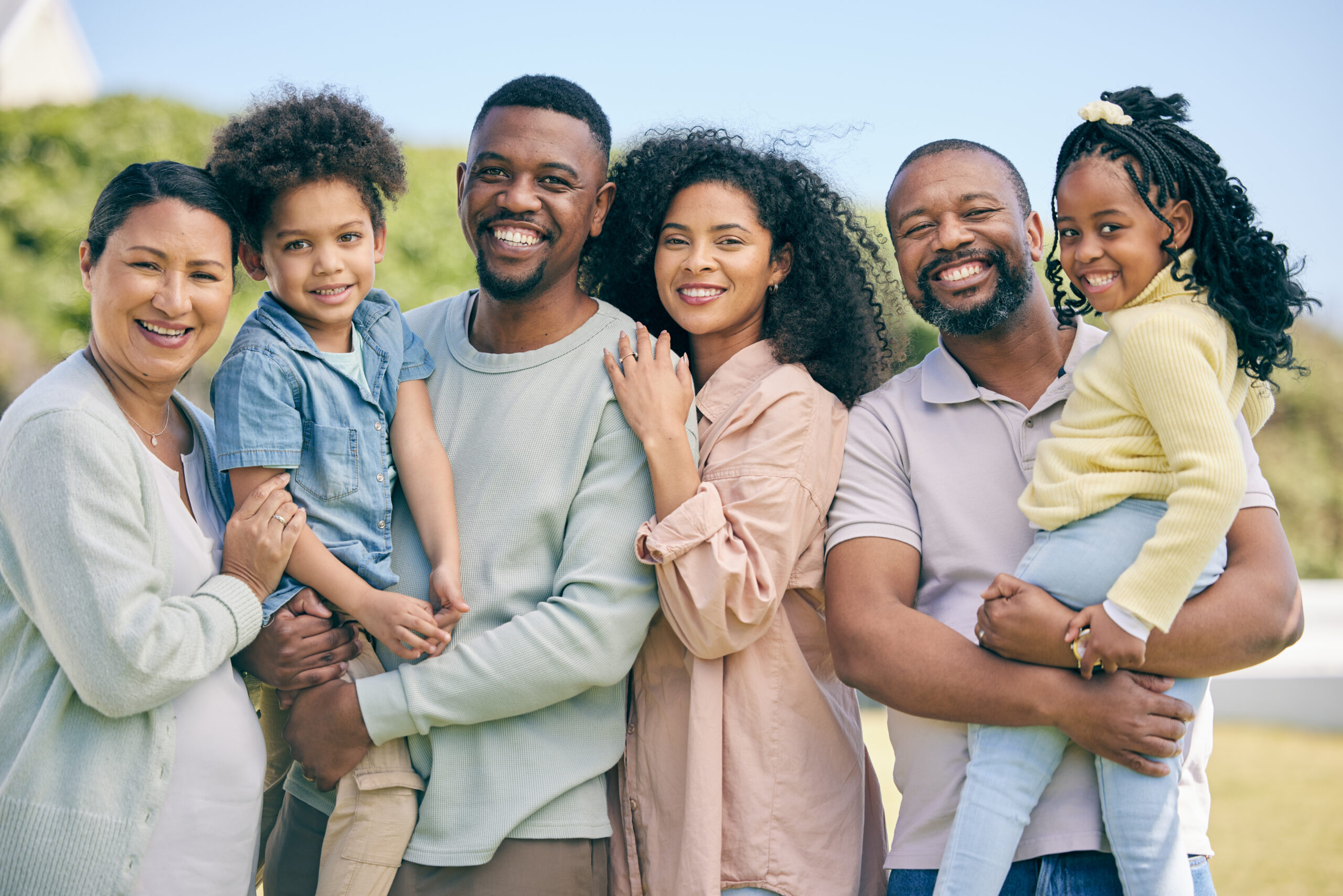 portrait-of-grandparents-parents-and-children-in-2026-01-09-11-40-29-utc